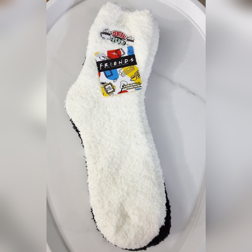NWT Friends Central Perk TV Show Series 2 Pairs  Black & White Plush Cozy Socks